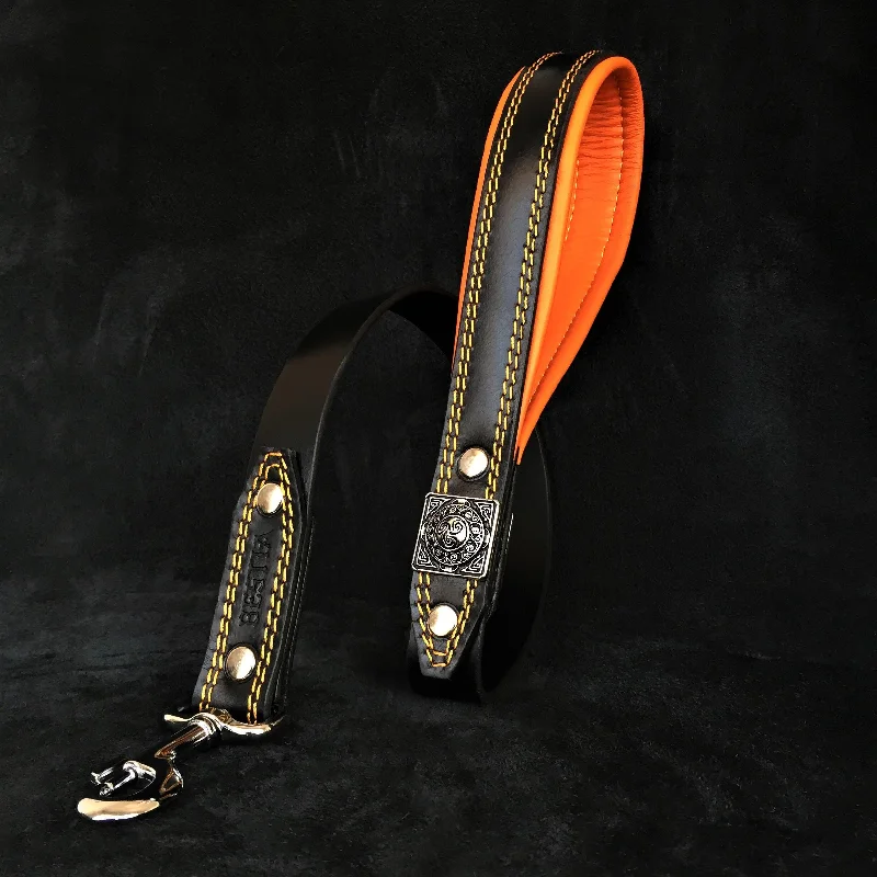 Woven pet sleep mat-The "Eros" Black & Orange leash